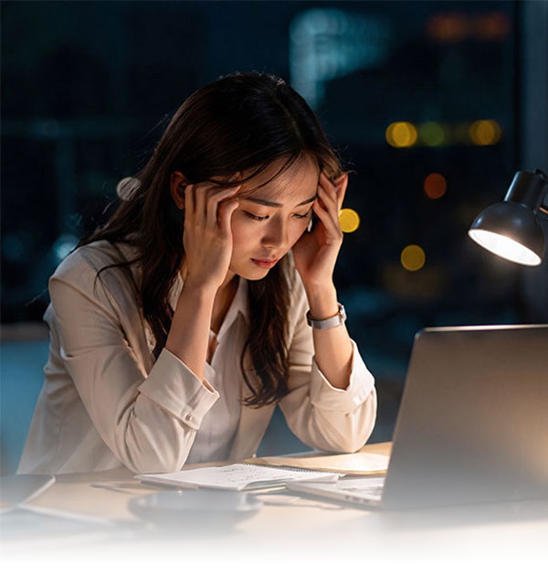 深夜加班作息不規律的女性